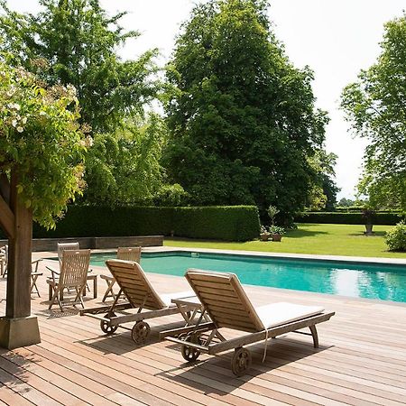 Chateau De Beneauville Bed and Breakfast Petiville  Buitenkant foto