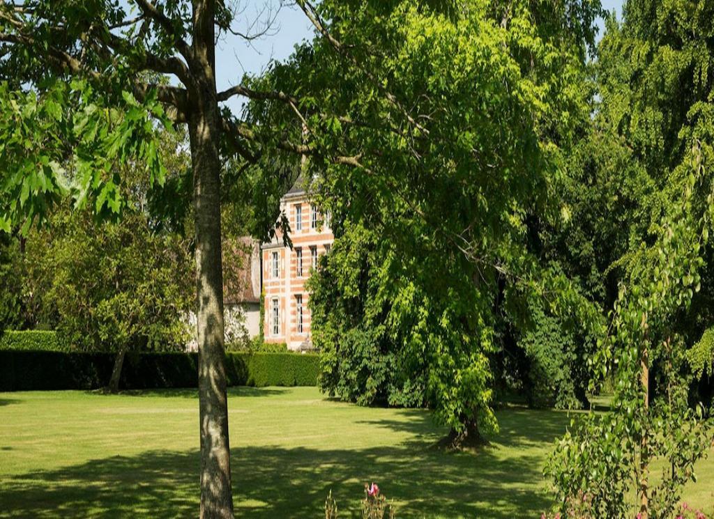 Chateau De Beneauville Bed and Breakfast Petiville  Buitenkant foto