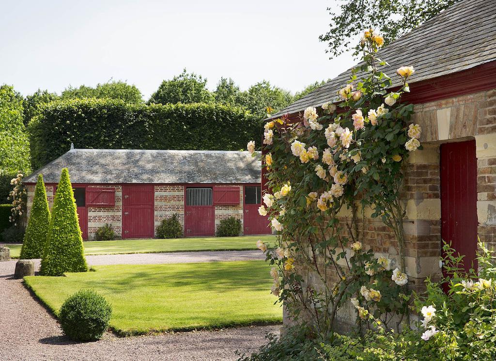 Chateau De Beneauville Bed and Breakfast Petiville  Buitenkant foto